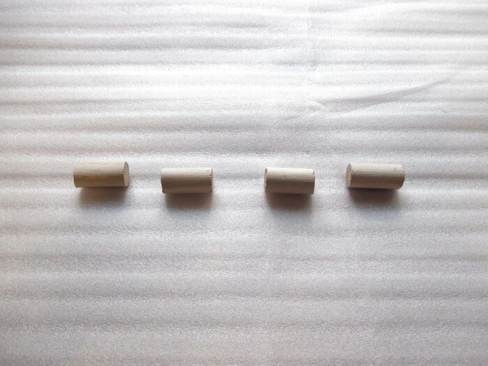 作り方①丸棒を3センチにカットし、4個作る。