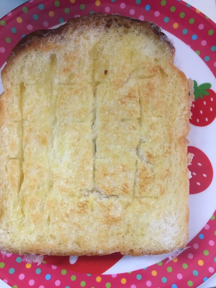 【試してみた】切り方で変わる！トーストの１番美味しい食べ方＊『ちぎり食パン』