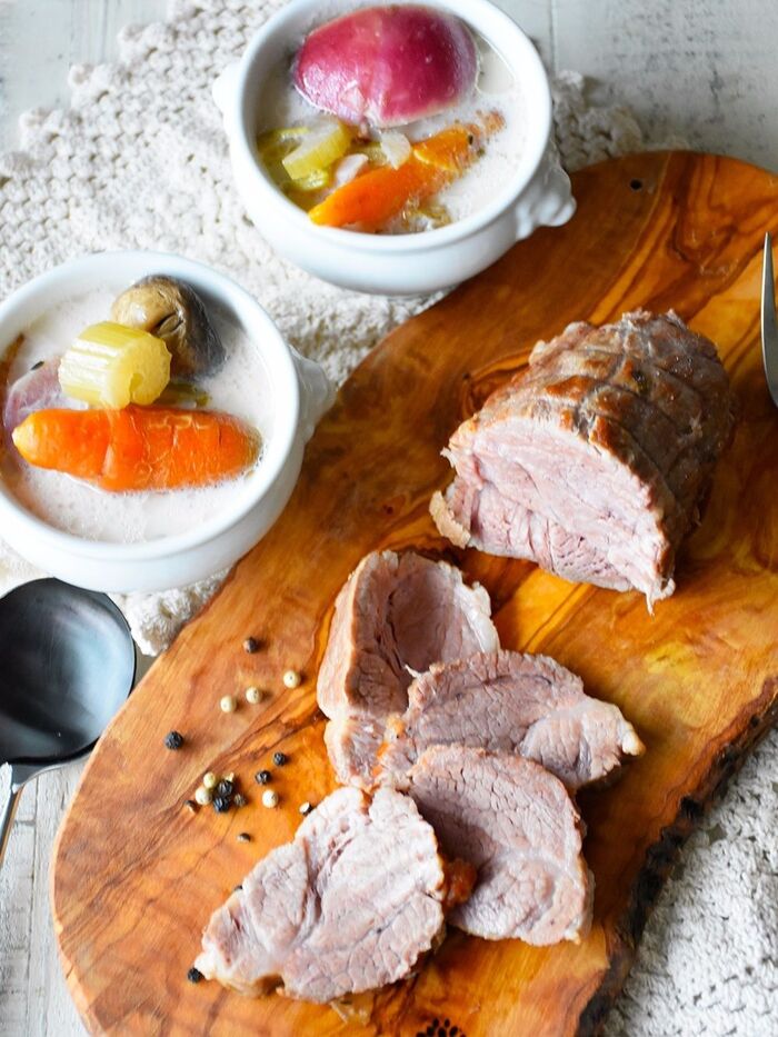 ぷるぷる茹で豚❤野菜スープ同時完成【*圧力鍋*一石二鳥*豚肉】