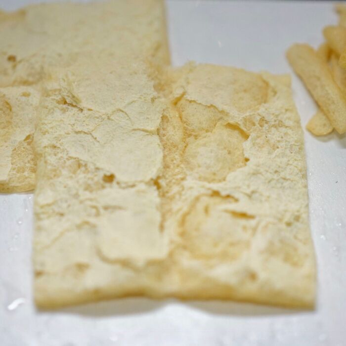 油揚げを開きます