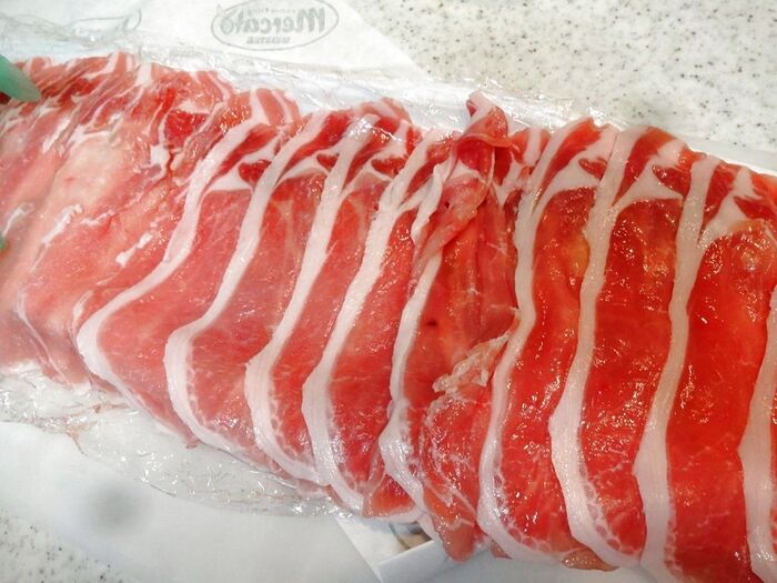 肉を巻く準備