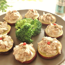 ヘルシーおつまみ♪薩摩芋カナッペ スパイス鯖缶マヨ