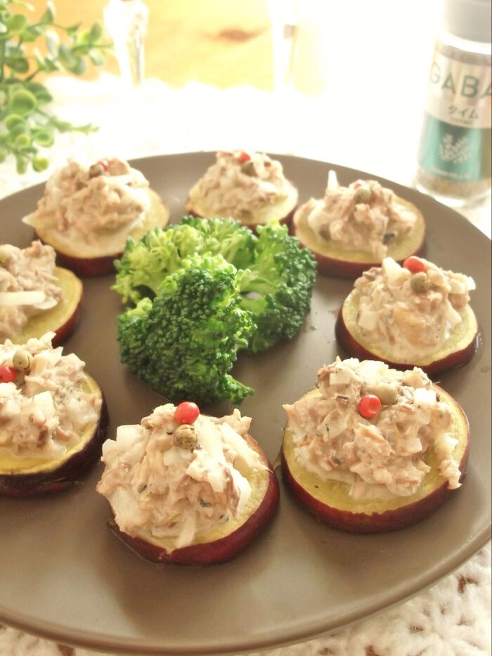 ヘルシーおつまみ♪薩摩芋カナッペ スパイス鯖缶マヨ