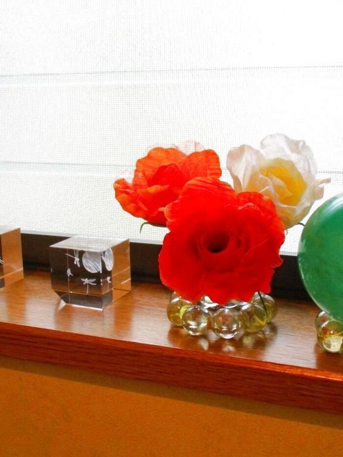 セリアのエレガントローズワイヤー×3とビー玉で⇒100均材料で薔薇のトイレ用お花飾り♪