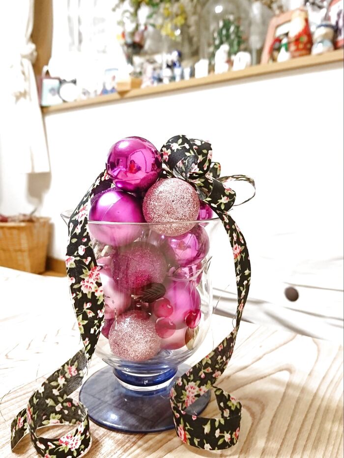 糊?釘?なんにもいらない★お気に入りグラスと100均でキラキラ簡単ツリー