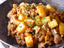 褒められおかず♥豚肉と長芋のオイマヨ炒め【*野菜たっぷり*節約*スキレット*簡単】5分~10分