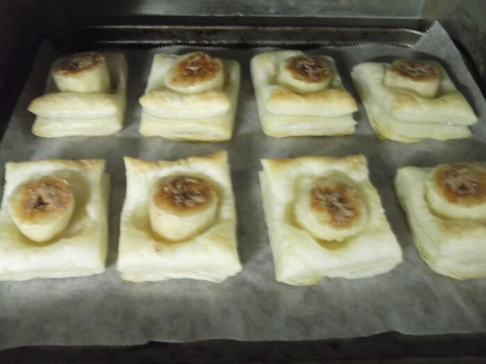 うっすら焼き色がついて、膨らんできたら