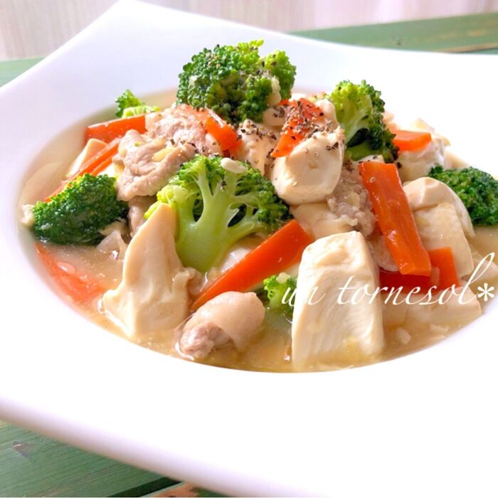 骨粗しょう症予防に!レンジ加熱で時短調理☆ブロッコリーと豆腐の中華蒸し炒め