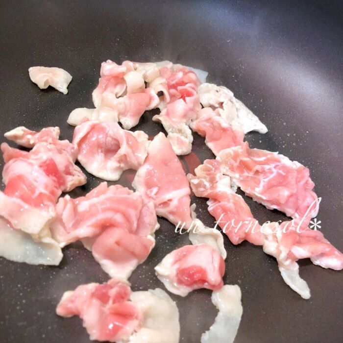 ③肉に味を染み込ませるように煮込んで☆