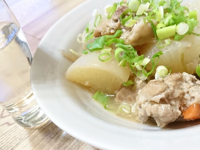 手間いらず★豚肉ポン♪ポン♪大根ボンボン♪お鍋のスープの素で火にかけてほっとくだけ煮物★