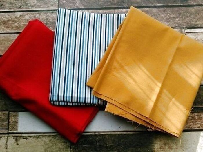 袋布に仕立てる木綿布を選びます。