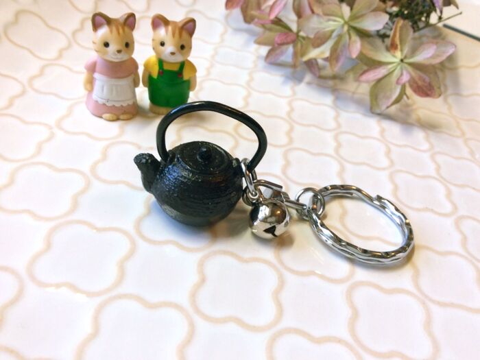 リアル南部鉄器★プチ可愛い〜♡鉄瓶のキーホルダー