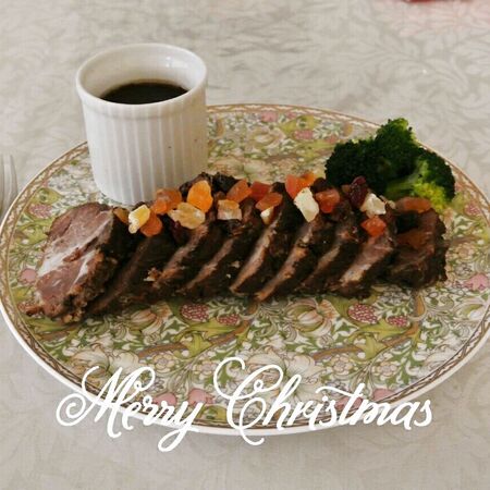 前夜からできるメイン料理で当日楽ちん♪豚肉の紅茶煮ワイン漬け