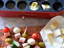 お手軽パーティー♡チーズフォンデュ&アヒージョ【たこ焼き器ピンチョス簡単】5分以内