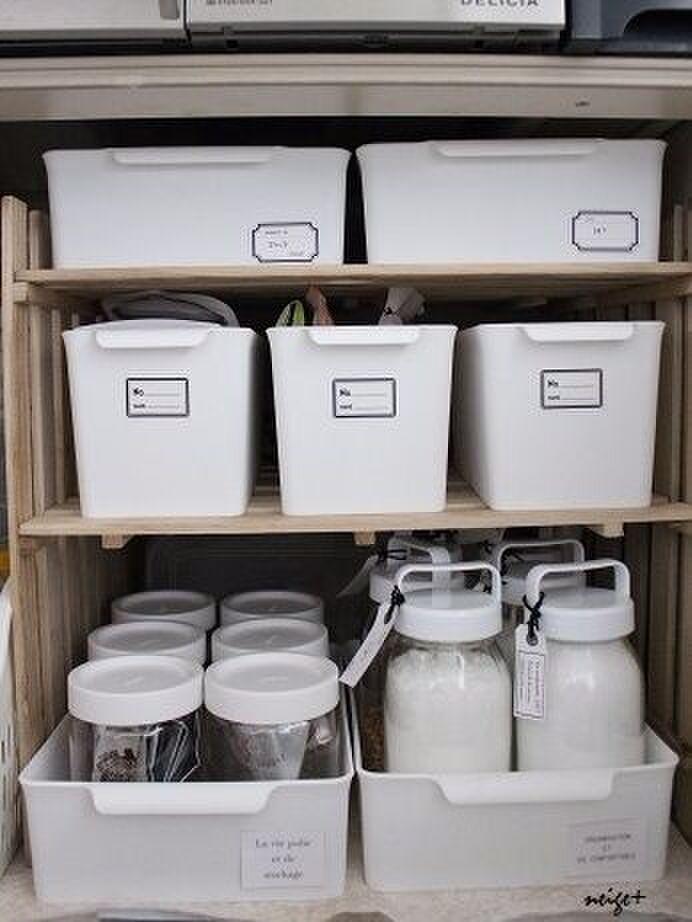 すのこ棚とセリアのバスケット収納で100均でも高見えなシンデレラフィット収納♪