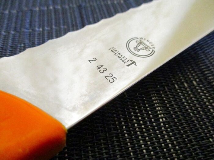 長年愛用していますが、抜群の切れ味!パンだけでなくケーキをカットするにも便利