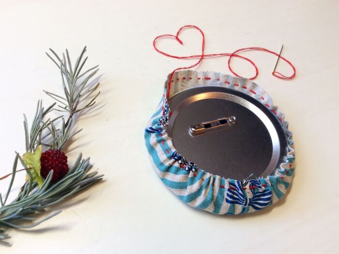 缶バッジにかぶせます♡