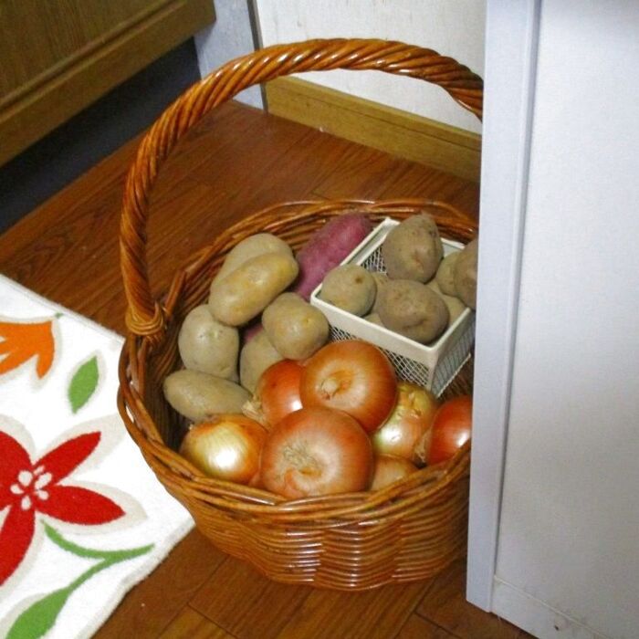 我が家のキッチン少しだけチラっと!野菜・焼き菓子型の収納プチっとつぶやき話♪