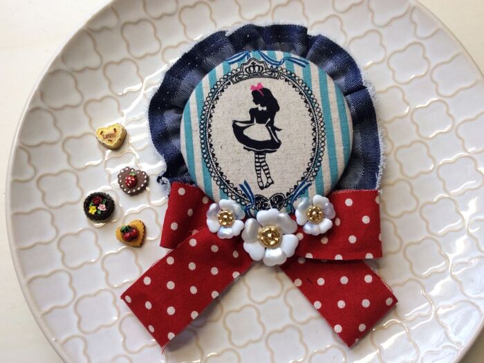 お花のボタンで可愛いらしく♡