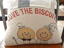 超簡単リメイク★ お気に入りTシャツをクッションカバーに