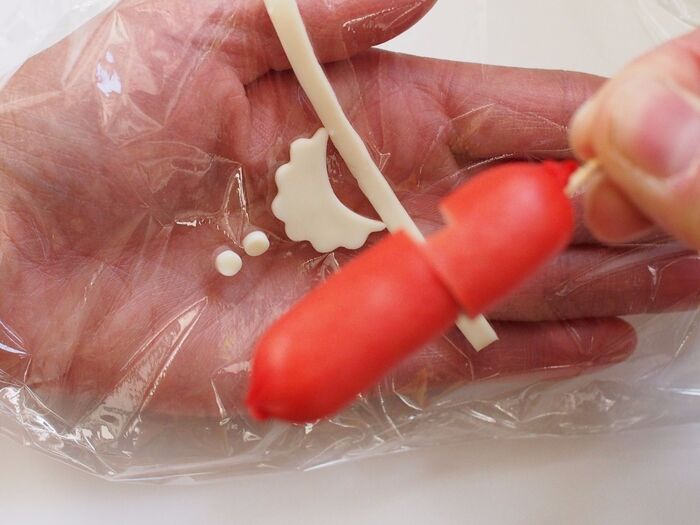 パーツを貼ります