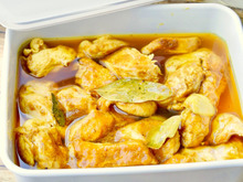 2017年今年の一皿!「鶏のむね肉料理」超簡単!むね肉のカレーオイル漬けのつくりおきレシピ