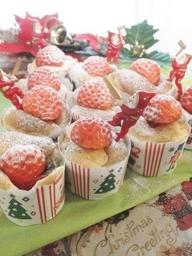 クリスマスに!HM&メレンゲで♪ふわふわバナナといちごのプチカップケーキ