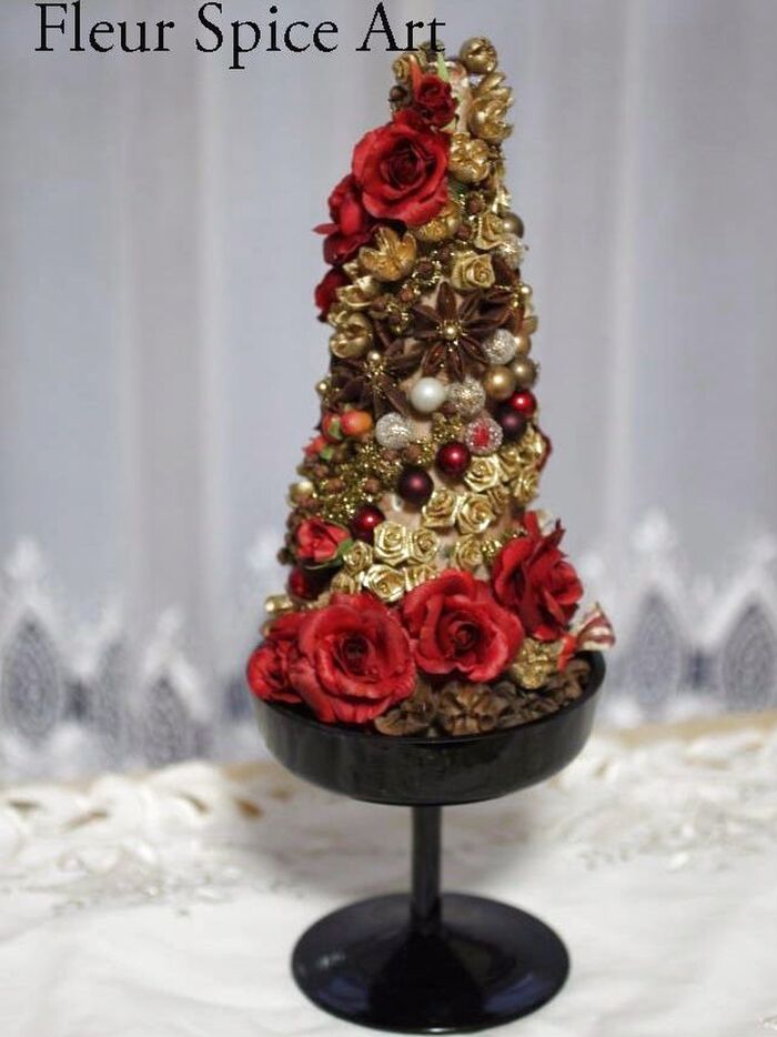 木の実いっぱいのクリスマスツリーの作成ヒント