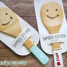 ダイソー100均のバンブー素材の笑顔になるしゃもじ♪