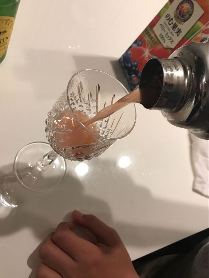 息子作、オリジナルカクテル出来上がり!