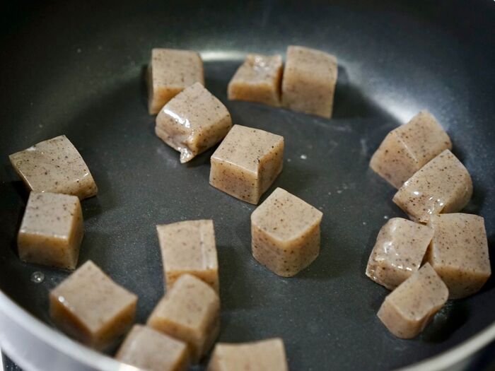 フライパンで水分を飛ばす