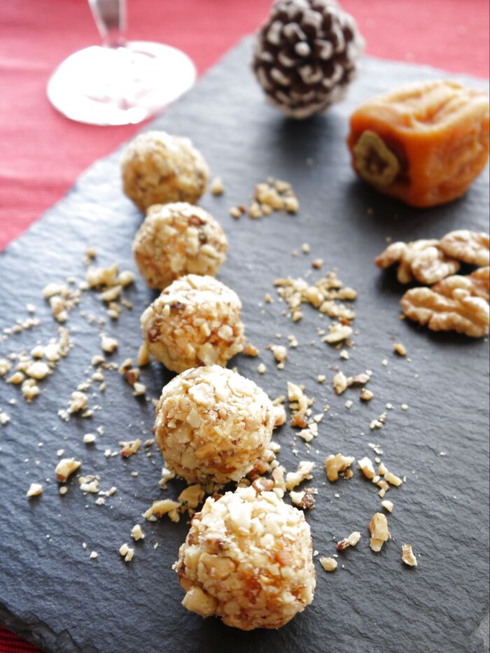 作り置きできる!おもてなしにぴったり~混ぜるだけクルミボール