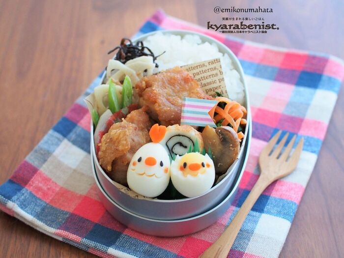 ニワトリとひよこ親子の唐揚げ弁当