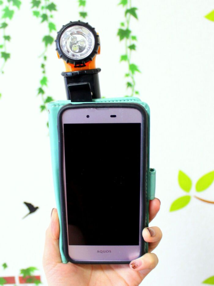 100均で発見!自撮りにピッタリなミニライト