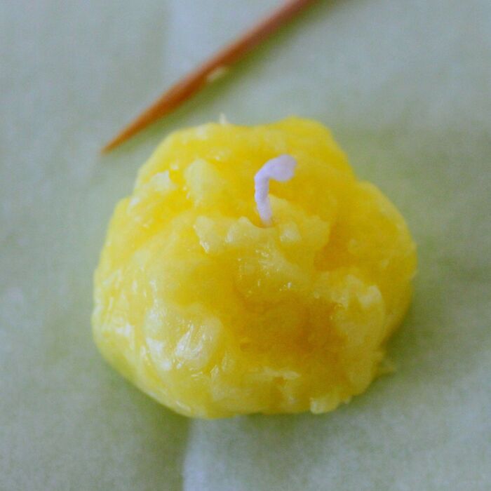芯を通す