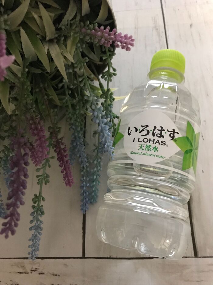 空のいろはすペットボトルを使います