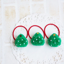 【動画有】ブローチやヘアクリップに!毛糸で作る小さなクリスマスツリー