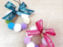 100均ポンポンでミニミニリースチャーム☆