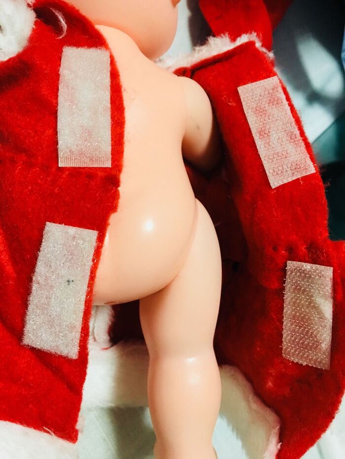 背中側にマジックテープをこのように貼って着脱可能に!