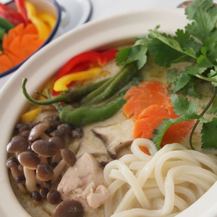 あつあつ鍋うどん!「エスニックカレー鍋」