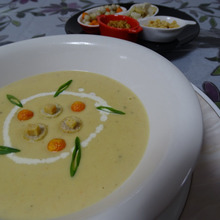 里芋と人参の極上ポタージュ、うきみと楽しむ