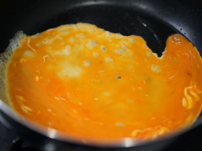 卵を焼いていきます