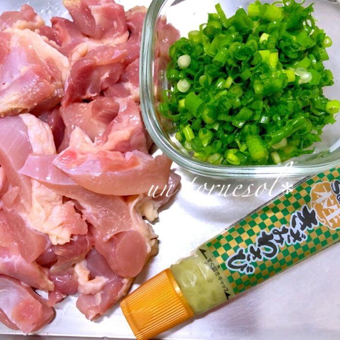 ①包丁で皮を切りにくかったら、キッチンばさみで!