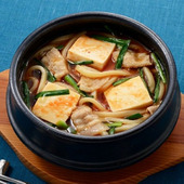 あつあつ鍋うどん!「スンドゥブ風うどん鍋」