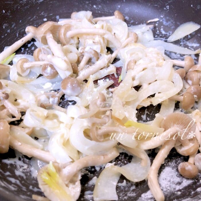 ⑤粉っぽさを残さないで混ぜて!