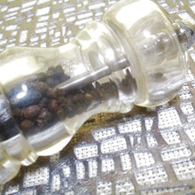 ひき心地良し!最高の香りを引きだせる!ブラックペパーの減り具合も分かり◎!