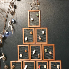 100均メッシュフレームと端材で壁面ツリー