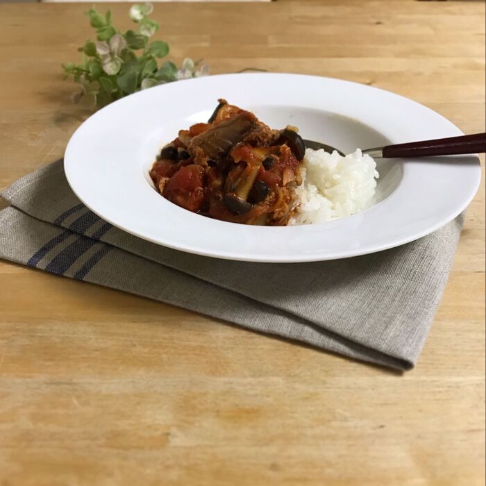 サバ缶でチャチャっと♪サバとしめじのトマト煮