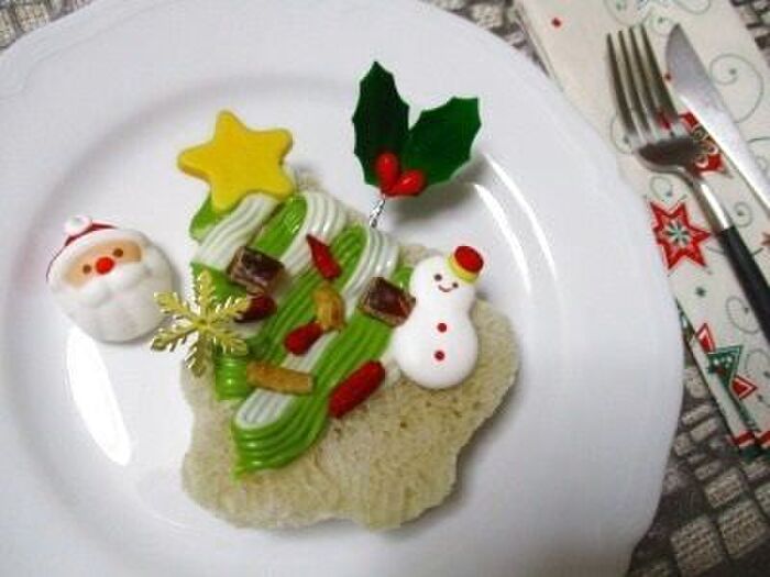3分でデコれる!子供喜ぶクリスマスツリートースト♪