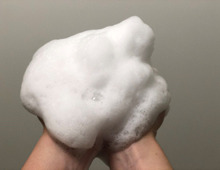 ふんわりとした濃厚泡!100%天然由来の頭皮ケア♪